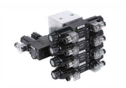 Automatic sawing machine valve block set